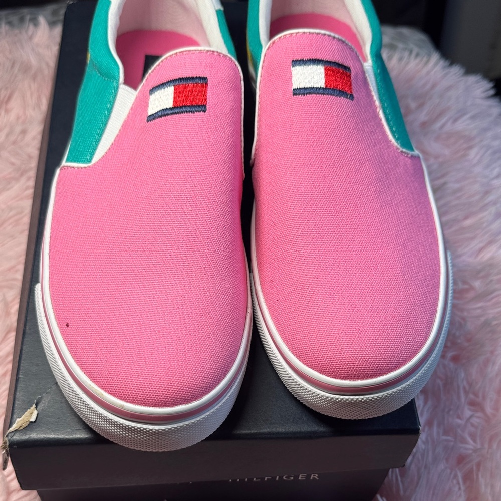 Tommy Hilfiger Pink Canvas Low-Top Sneakers with Yellow & Teal Accents